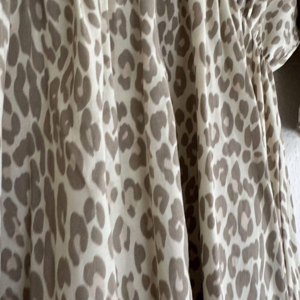 Girl and The Sun Verity Maxi Dress Deep VNeck Cream Muted Leopard Euro Trip Sz M - Picture 16 of 16